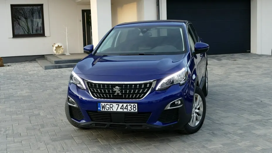 PEUGEOT 3008 -