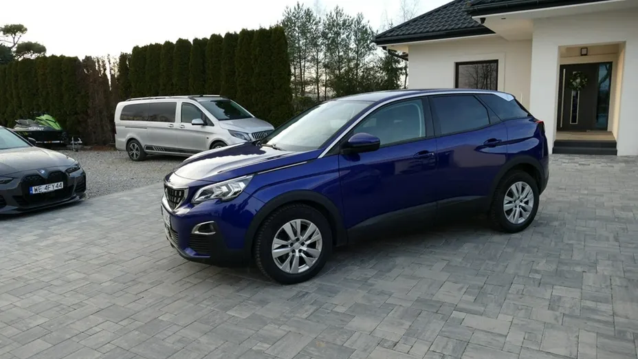 PEUGEOT 3008 -