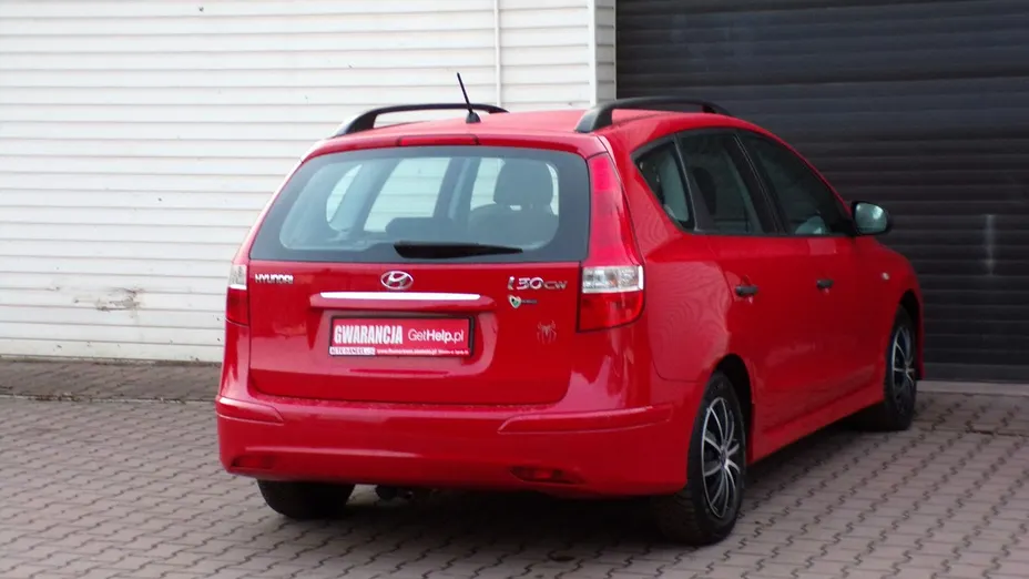 HYUNDAI i30 -