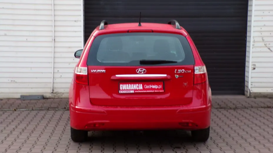 HYUNDAI i30 -