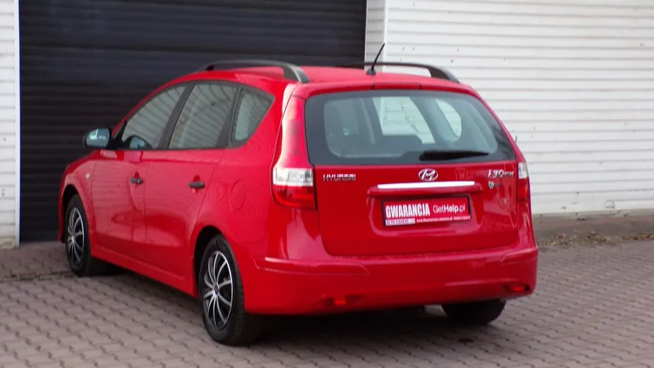 HYUNDAI i30 -