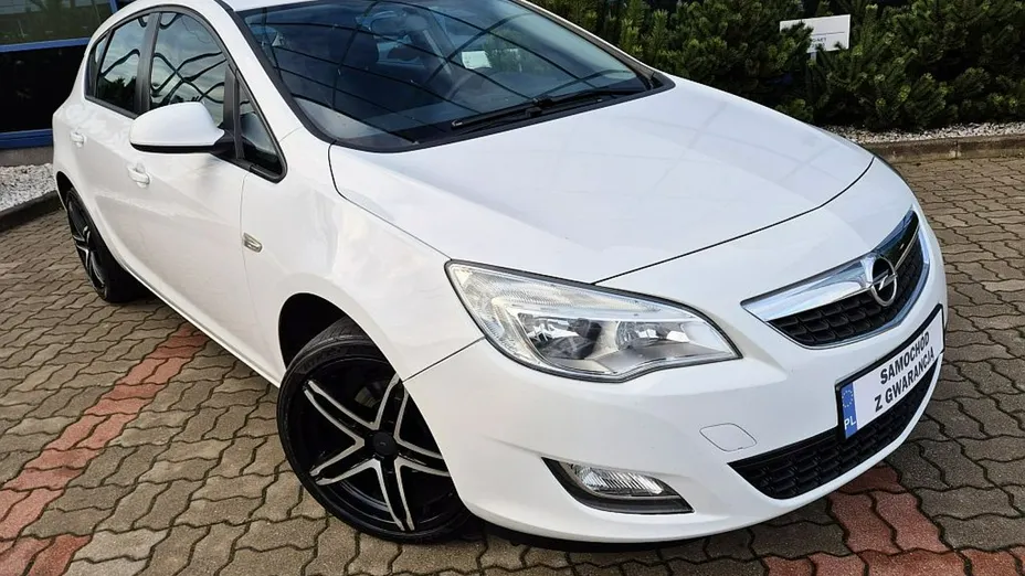 OPEL Astra -