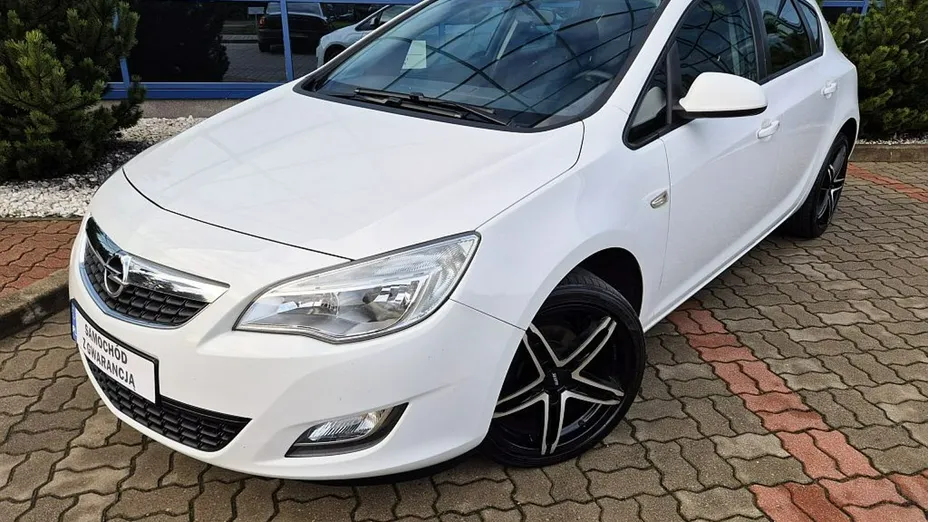 OPEL Astra -