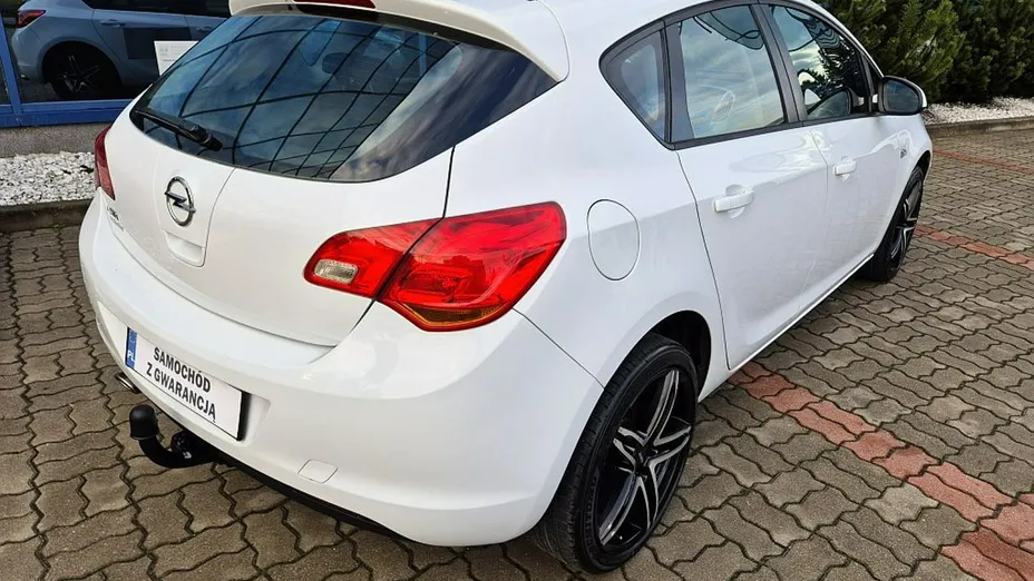 OPEL Astra -