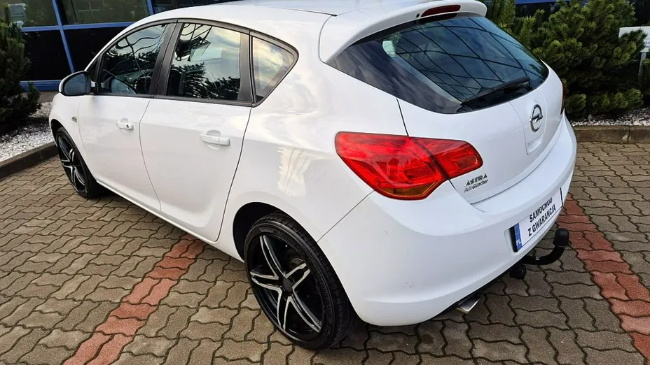 OPEL Astra -