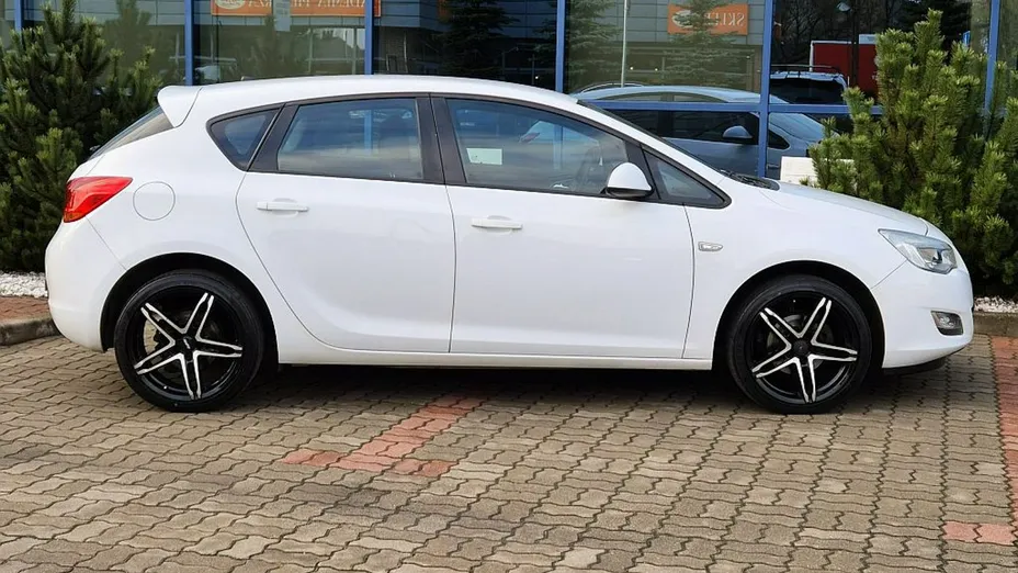 OPEL Astra -