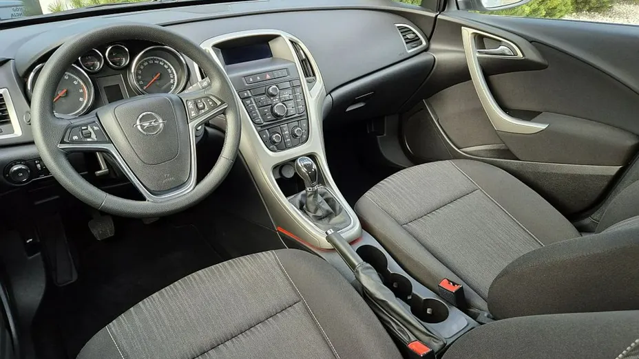 OPEL Astra -