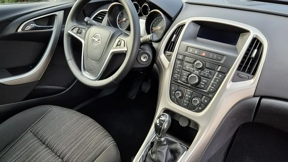 OPEL Astra -