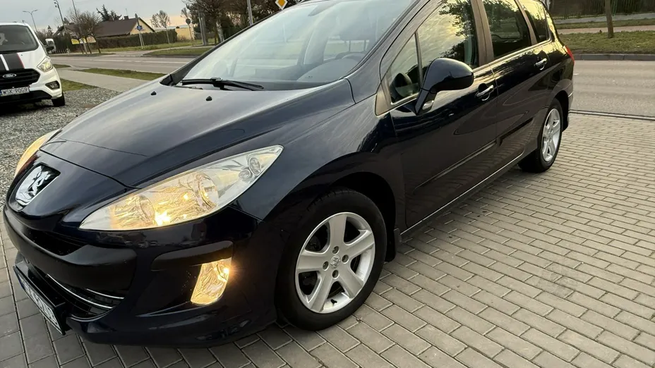 PEUGEOT 308 -