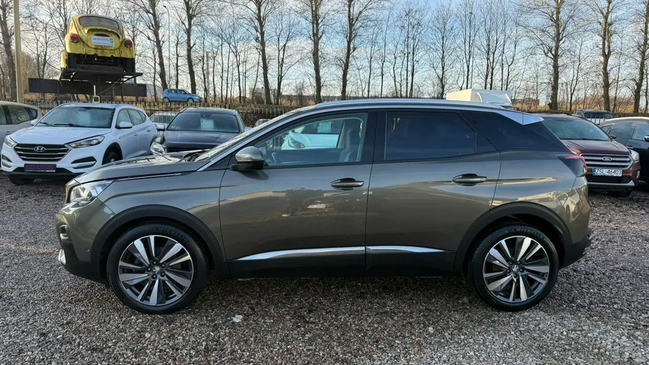 PEUGEOT 3008 -