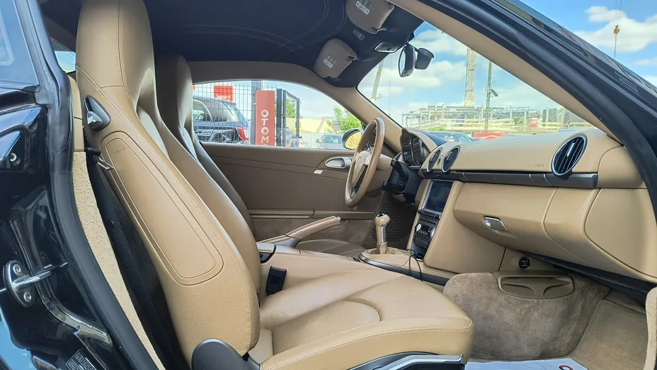 PORSCHE Cayman -