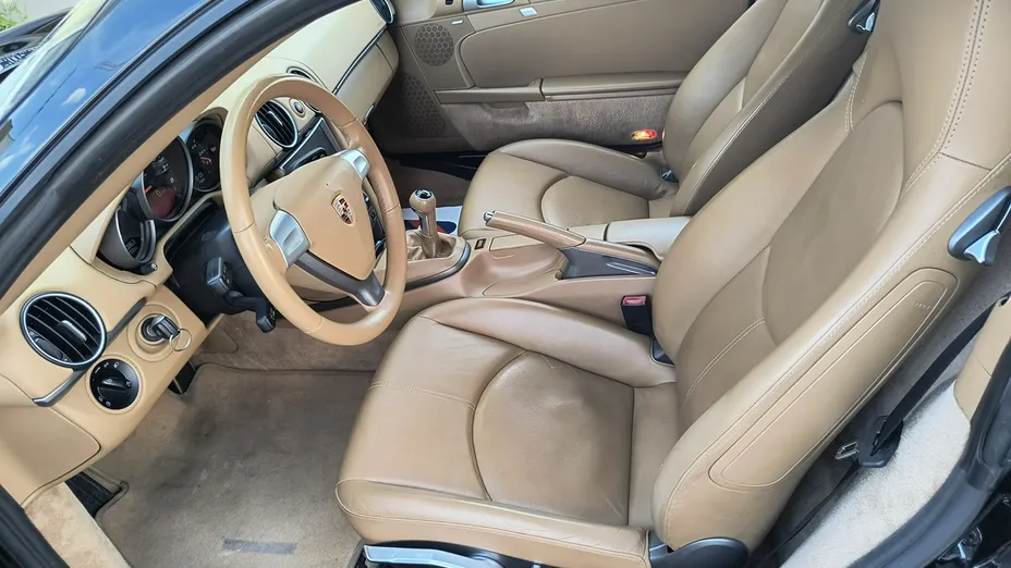 PORSCHE Cayman -