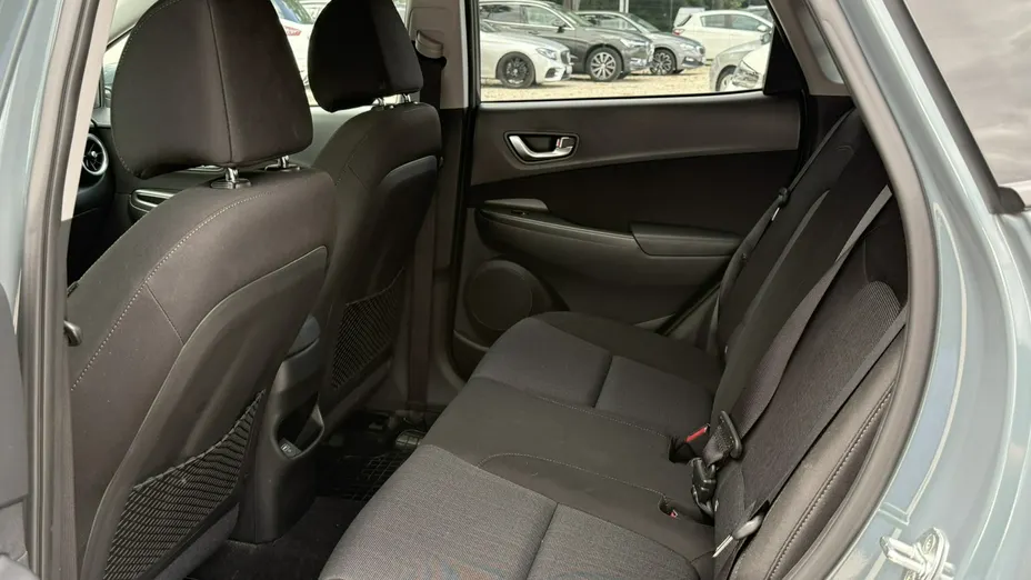 HYUNDAI Kona -