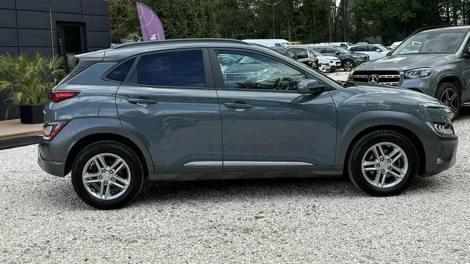 HYUNDAI Kona -
