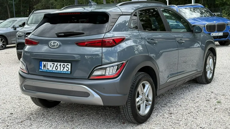 HYUNDAI Kona -