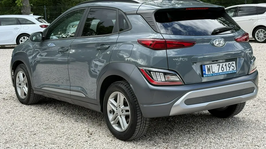 HYUNDAI Kona -
