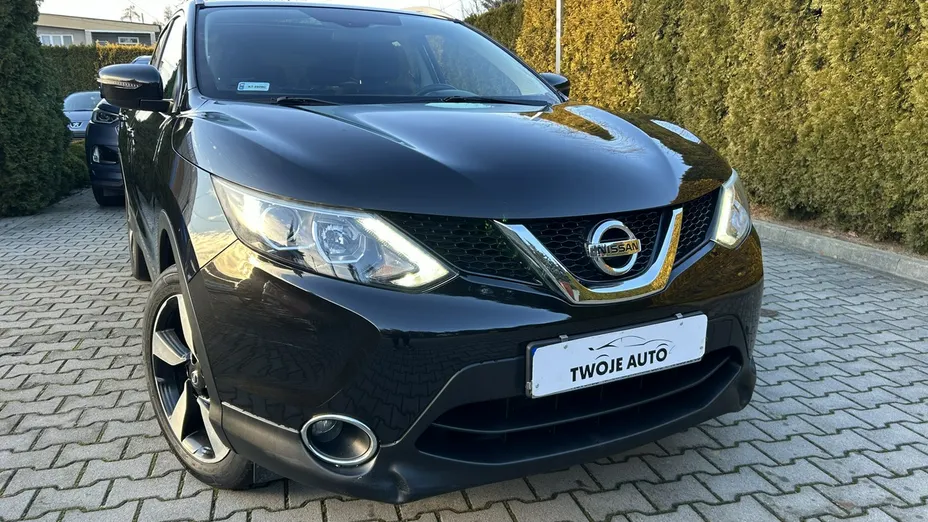 NISSAN Qashqai -