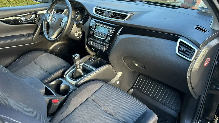 NISSAN Qashqai -