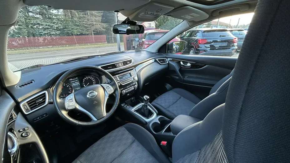 NISSAN Qashqai -