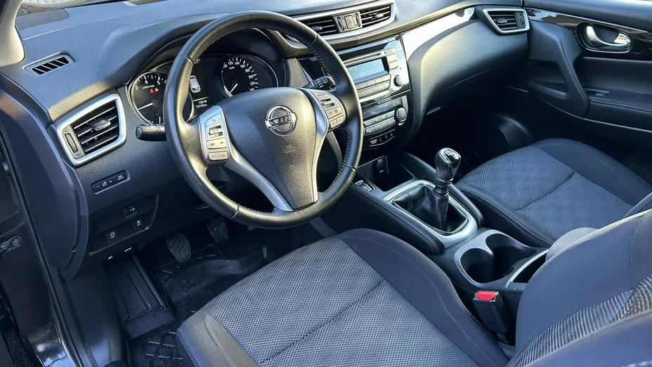 NISSAN Qashqai -