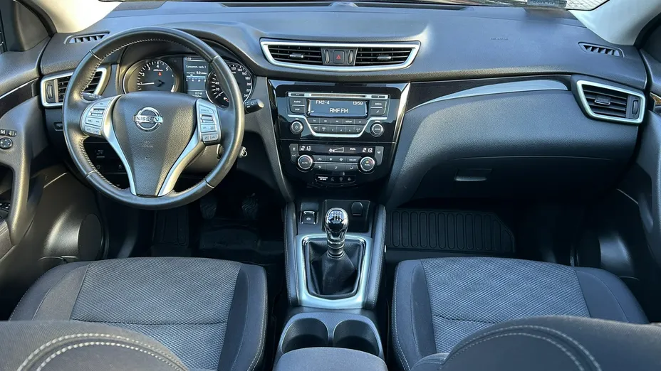 NISSAN Qashqai -