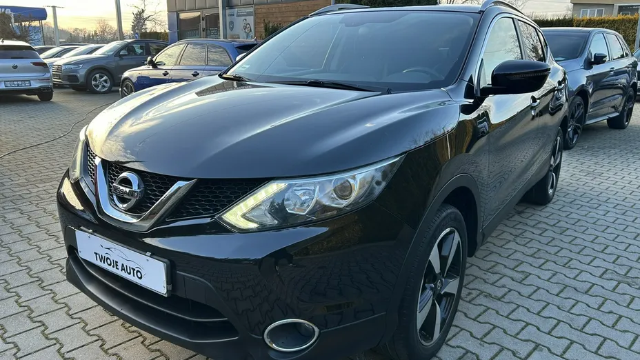 NISSAN Qashqai -