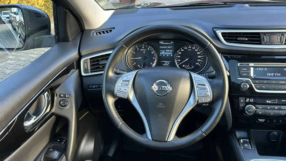 NISSAN Qashqai -