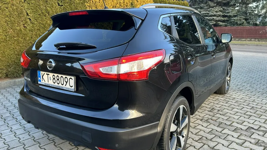 NISSAN Qashqai -