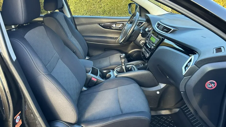 NISSAN Qashqai -