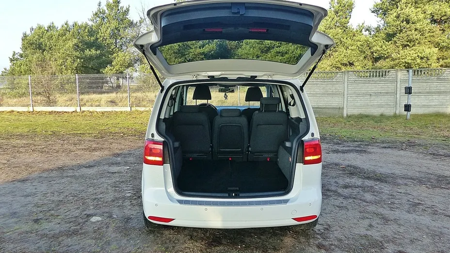 VOLKSWAGEN Touran -