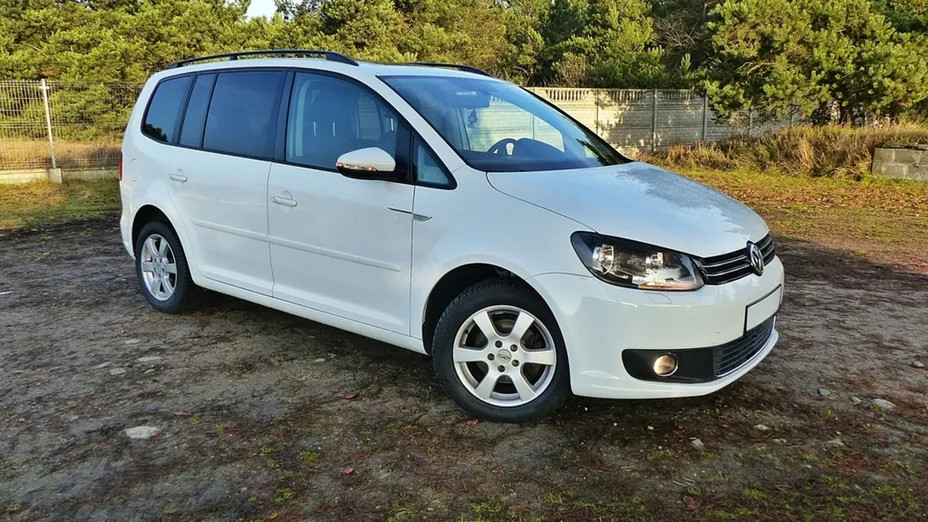 VOLKSWAGEN Touran -