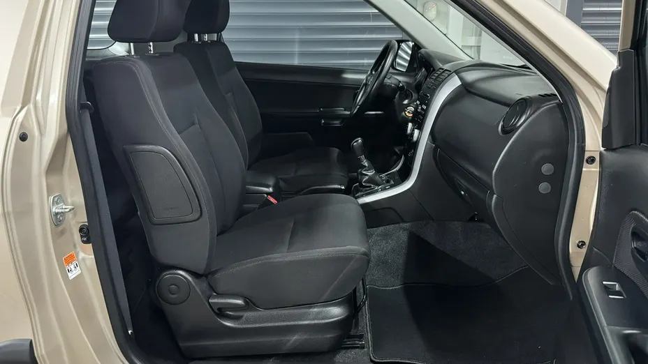 SUZUKI Grand Vitara -