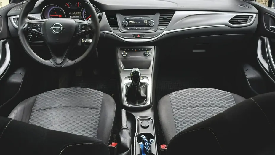 OPEL Astra -