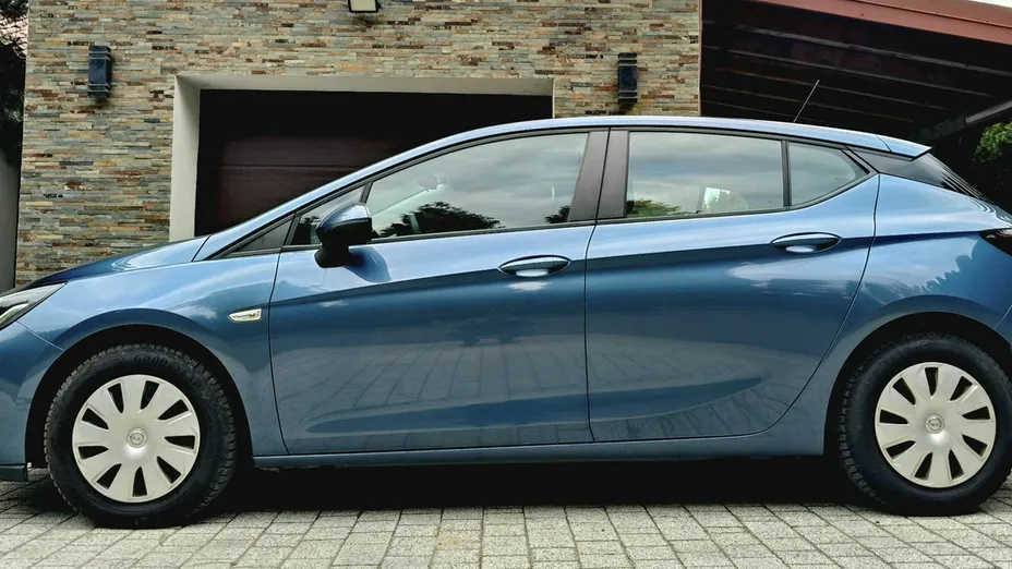 OPEL Astra -