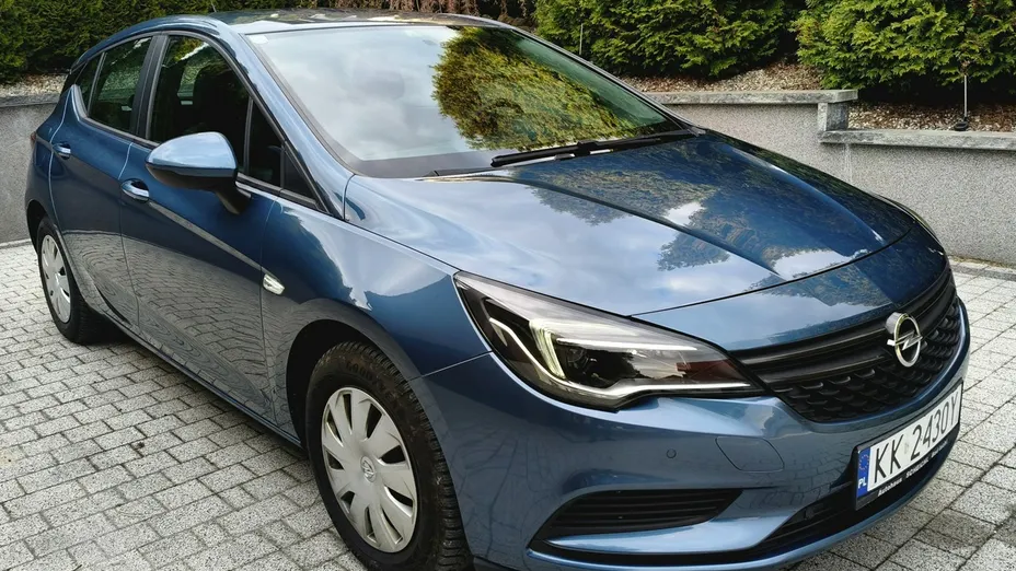OPEL Astra -