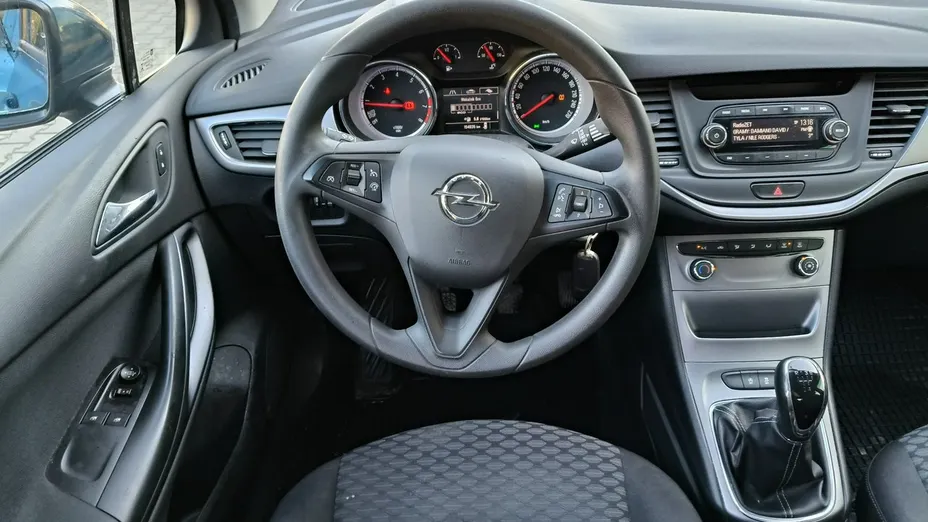 OPEL Astra -