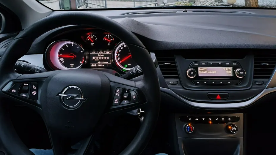 OPEL Astra -
