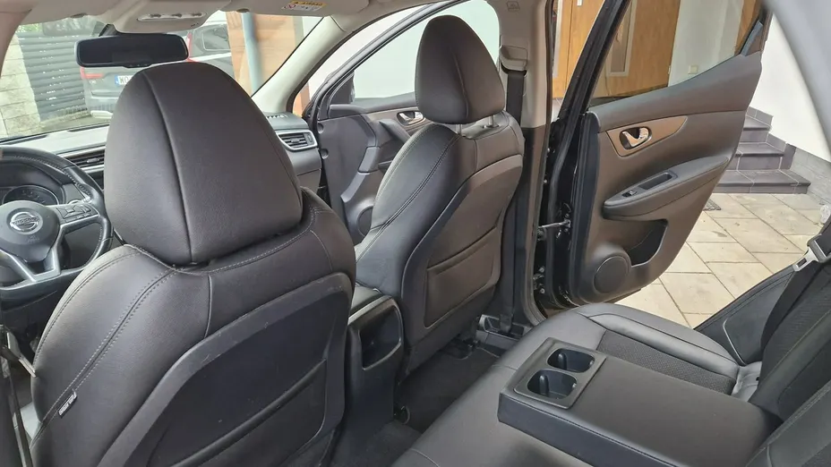 NISSAN Qashqai -