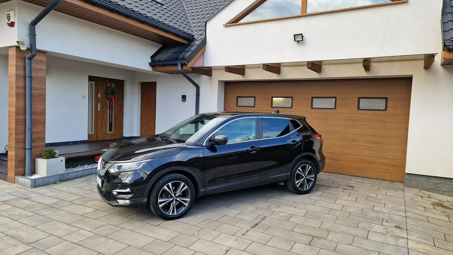 NISSAN Qashqai -