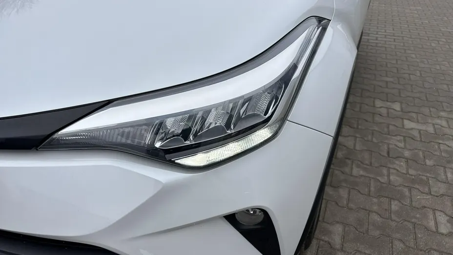 TOYOTA C-HR -