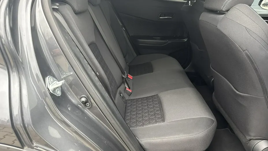 TOYOTA C-HR -