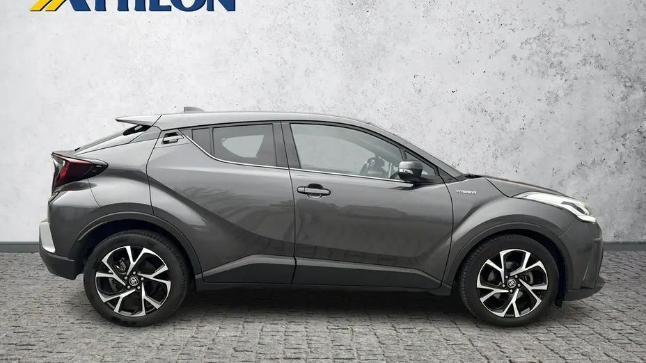 TOYOTA C-HR -