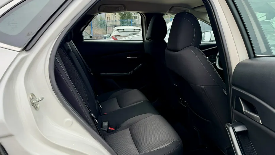 MAZDA CX-30 -
