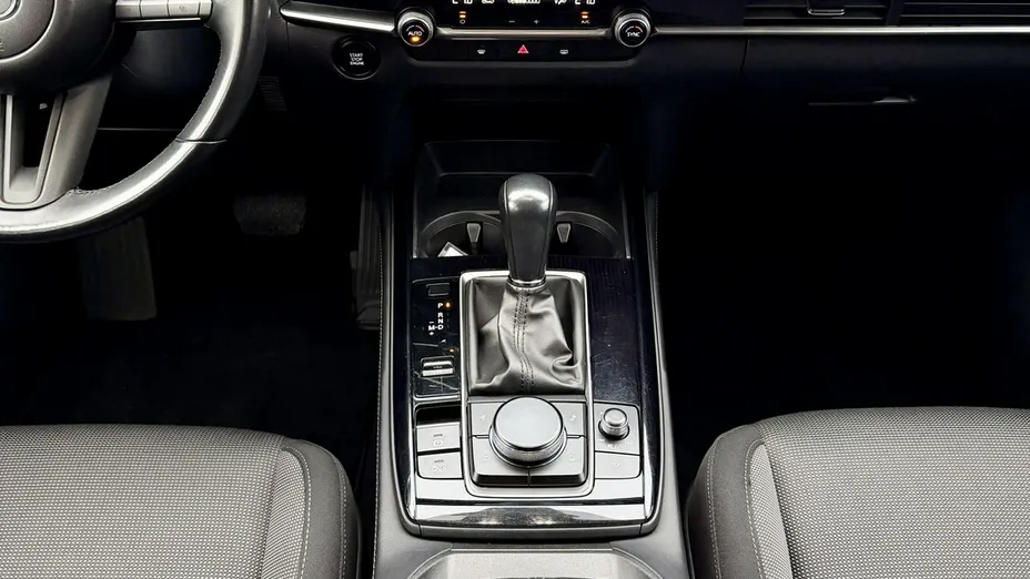 MAZDA CX-30 -