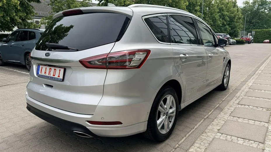 FORD S-MAX -