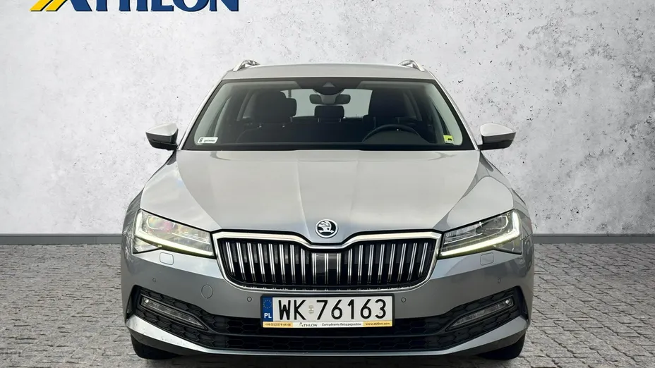 SKODA Superb -