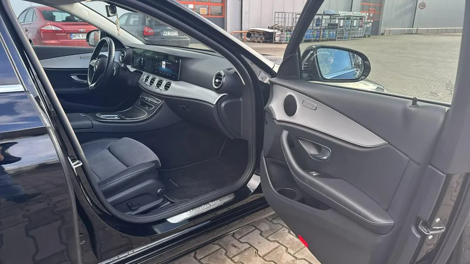 MERCEDES-BENZ E Klasa -