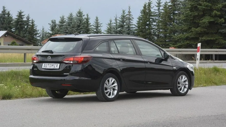 OPEL Astra -
