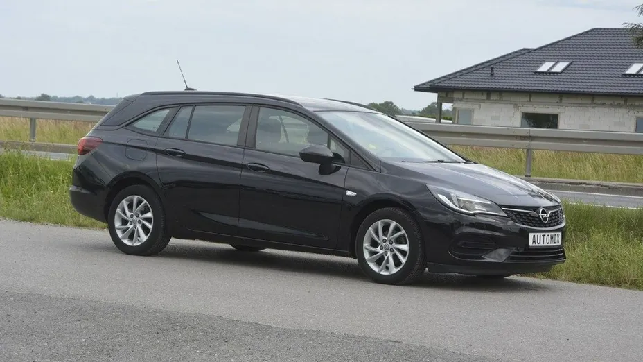 OPEL Astra -