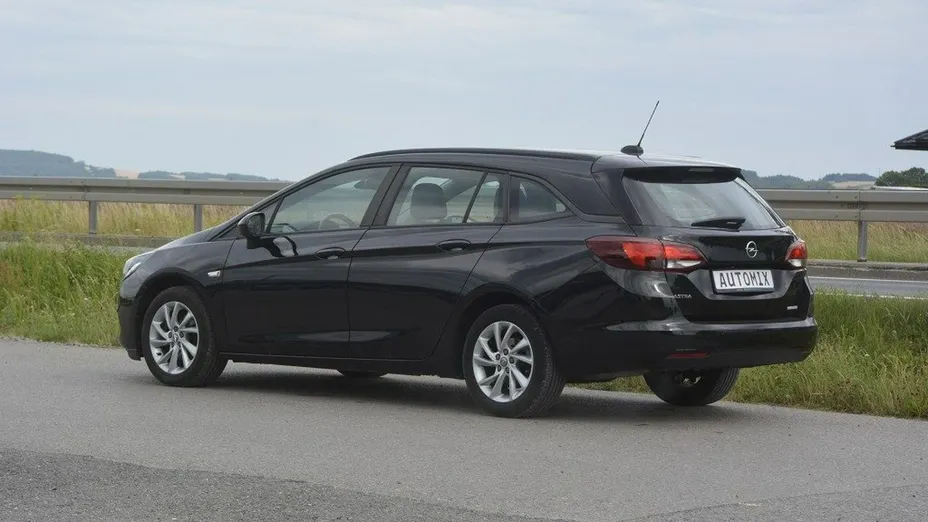 OPEL Astra -